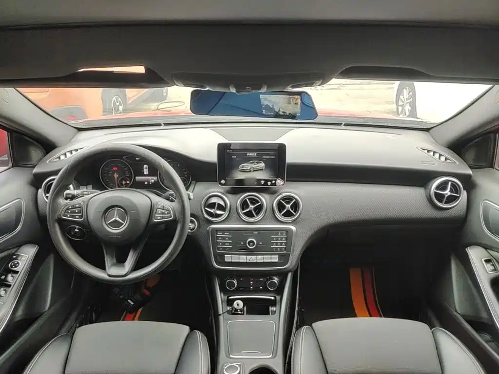 Фото 10 - Mercedes-Benz A-Class (Import)