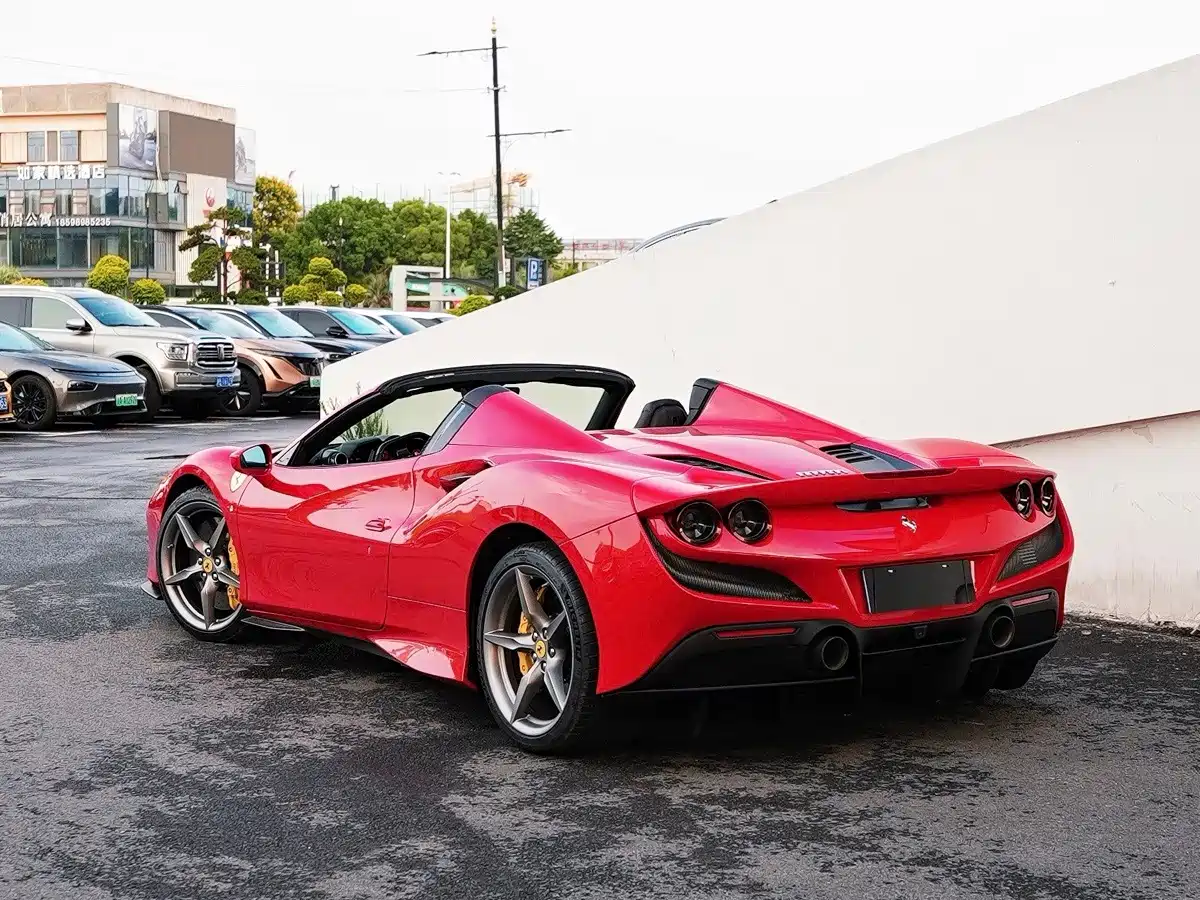 Ferrari F8 2021 2020 Spider 3.9T V8