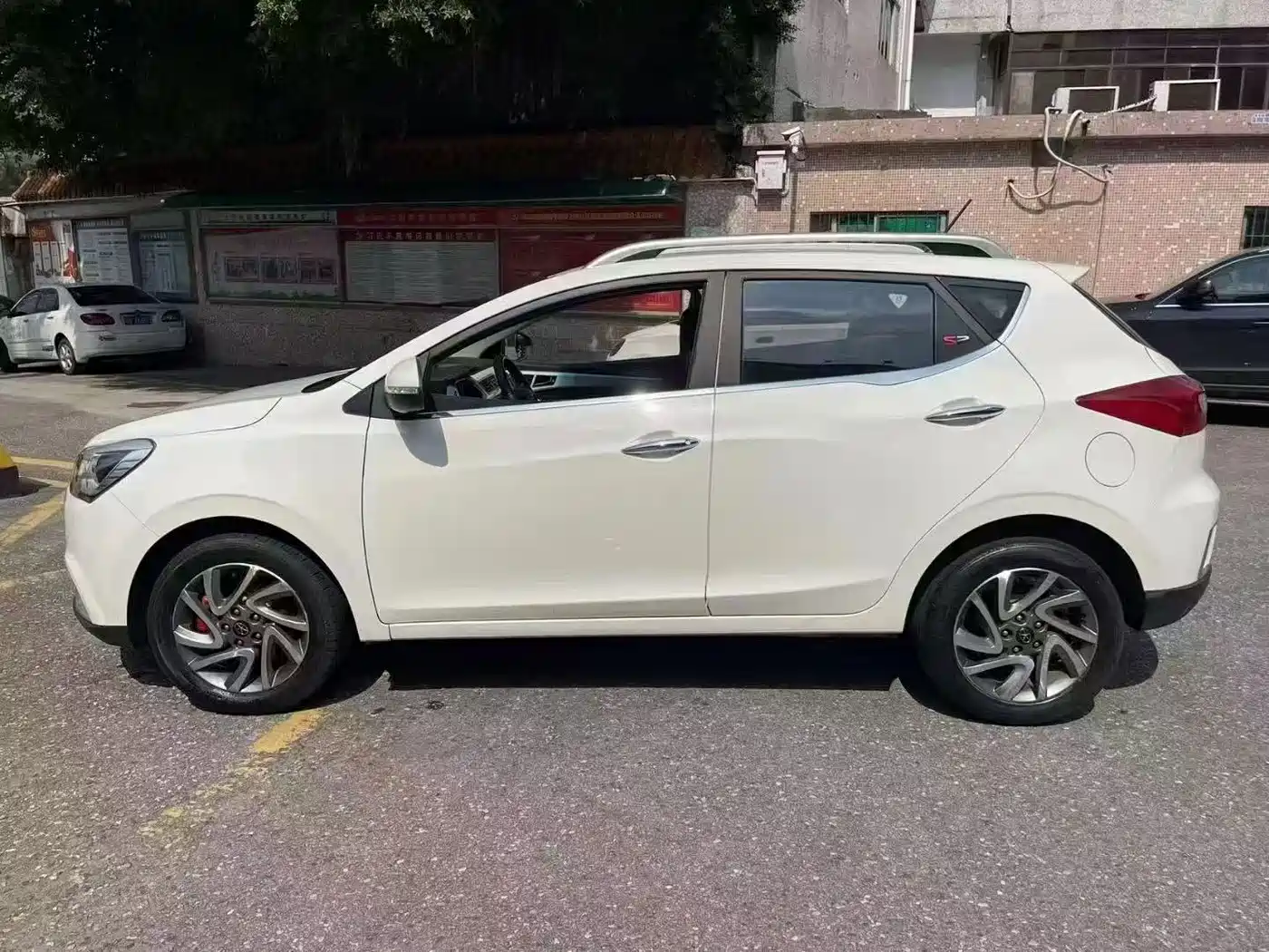 JAC Motors Refine S2 2016 2015 1.5L CVT Luxury Smart