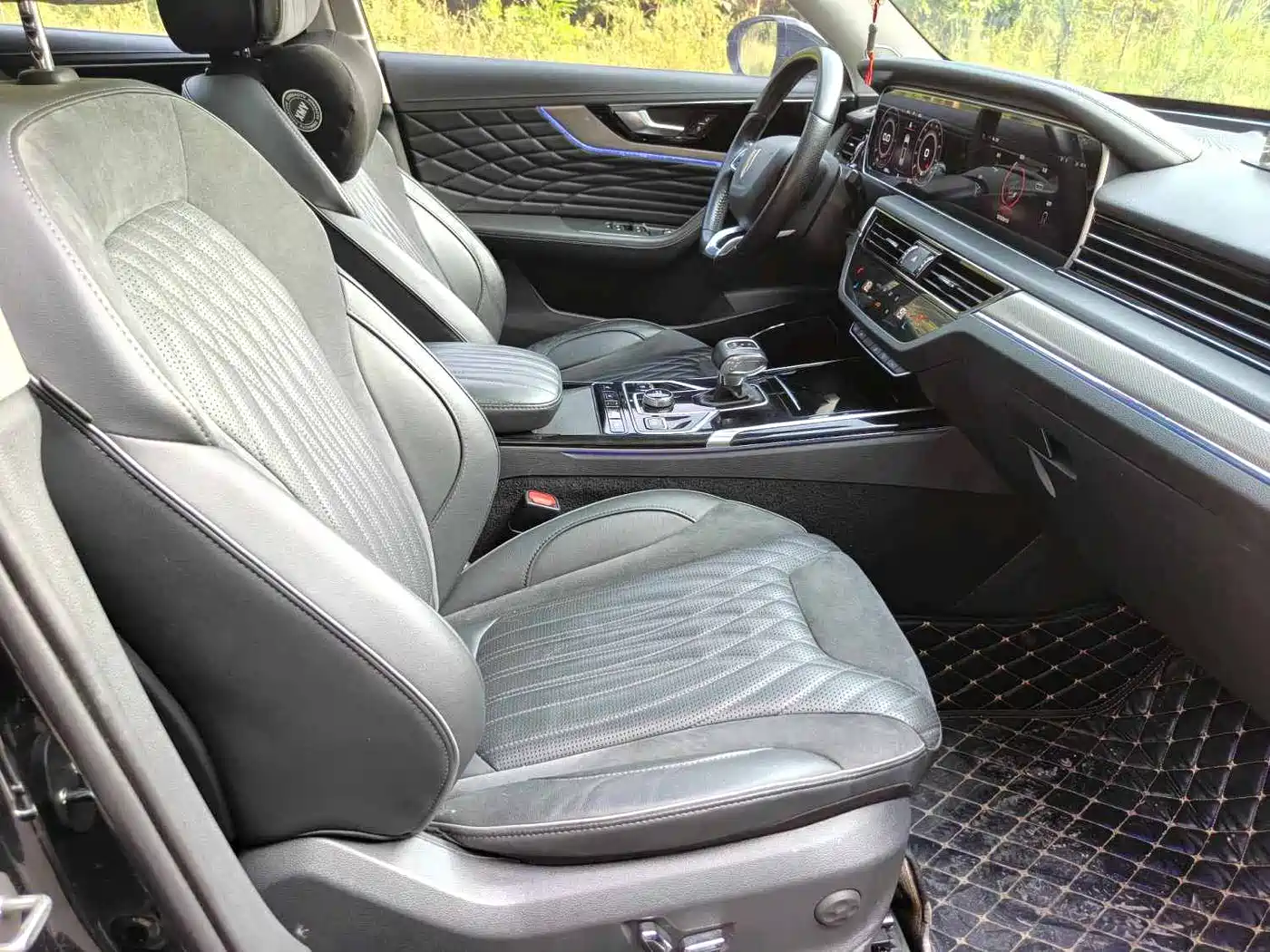 Hongqi HS5 2022 Facelift 2.0T Smart Flag Enjoyment Edition фото 4