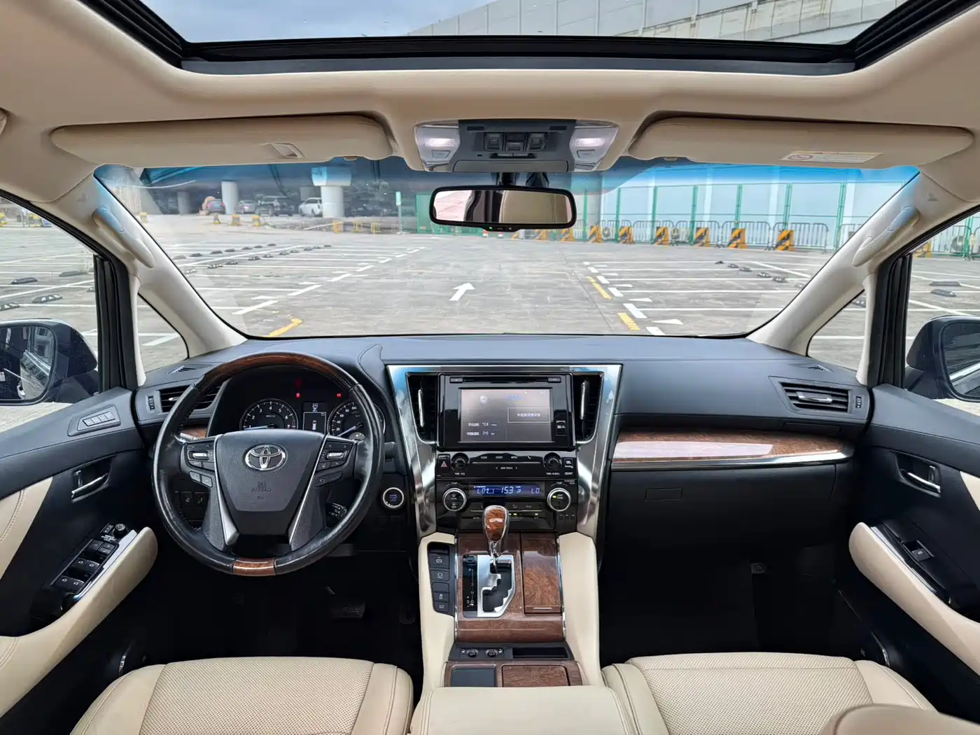 Toyota Alphard 2018 3.5L Premium фото 11
