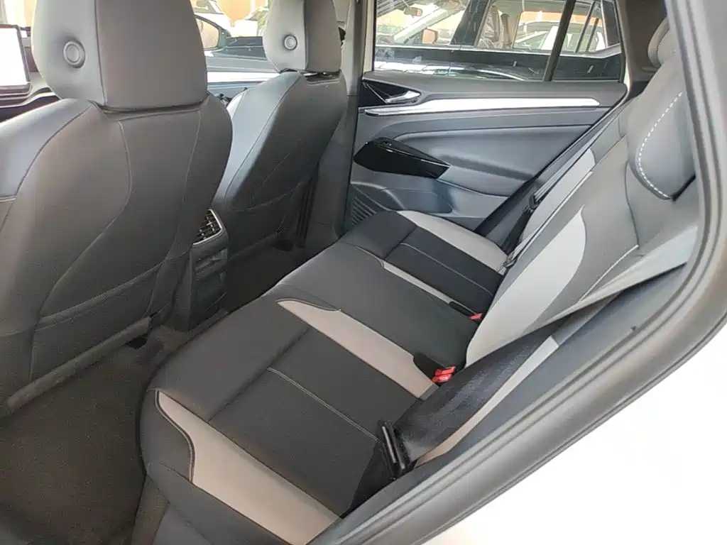 Volkswagen ID.4 CROZZ 2026 2025 Pure Enjoyment Edition