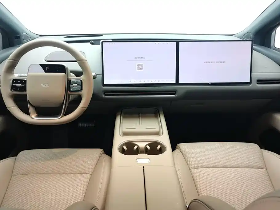 Li Auto i6 2026 2025 4WD Base Model