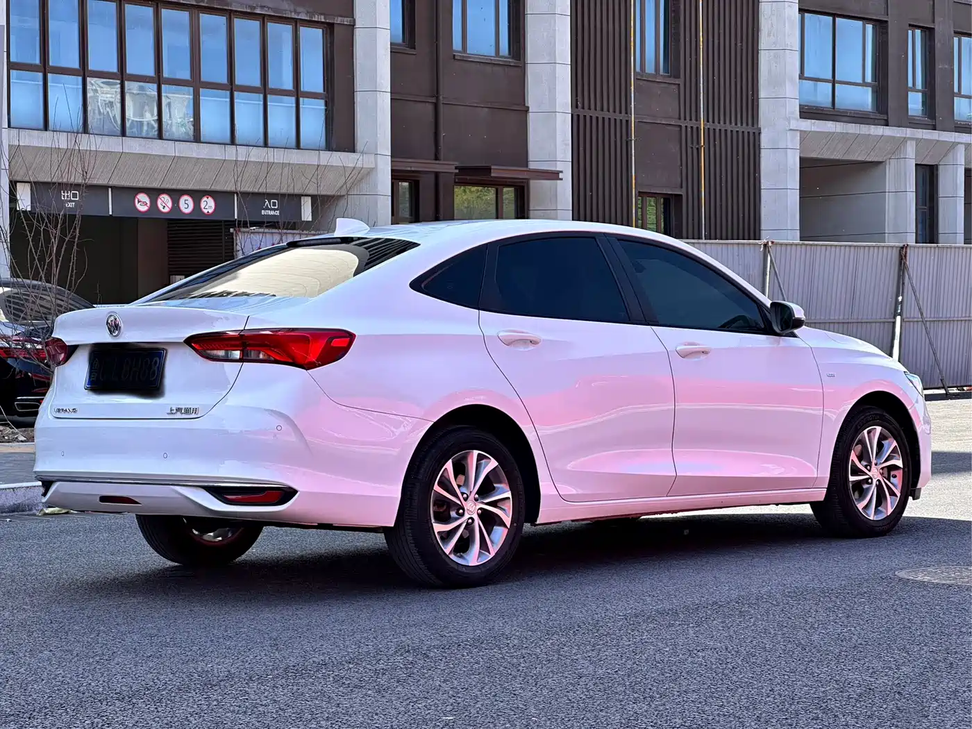 Buick Verano 2023 Pro Joy Edition фото 4