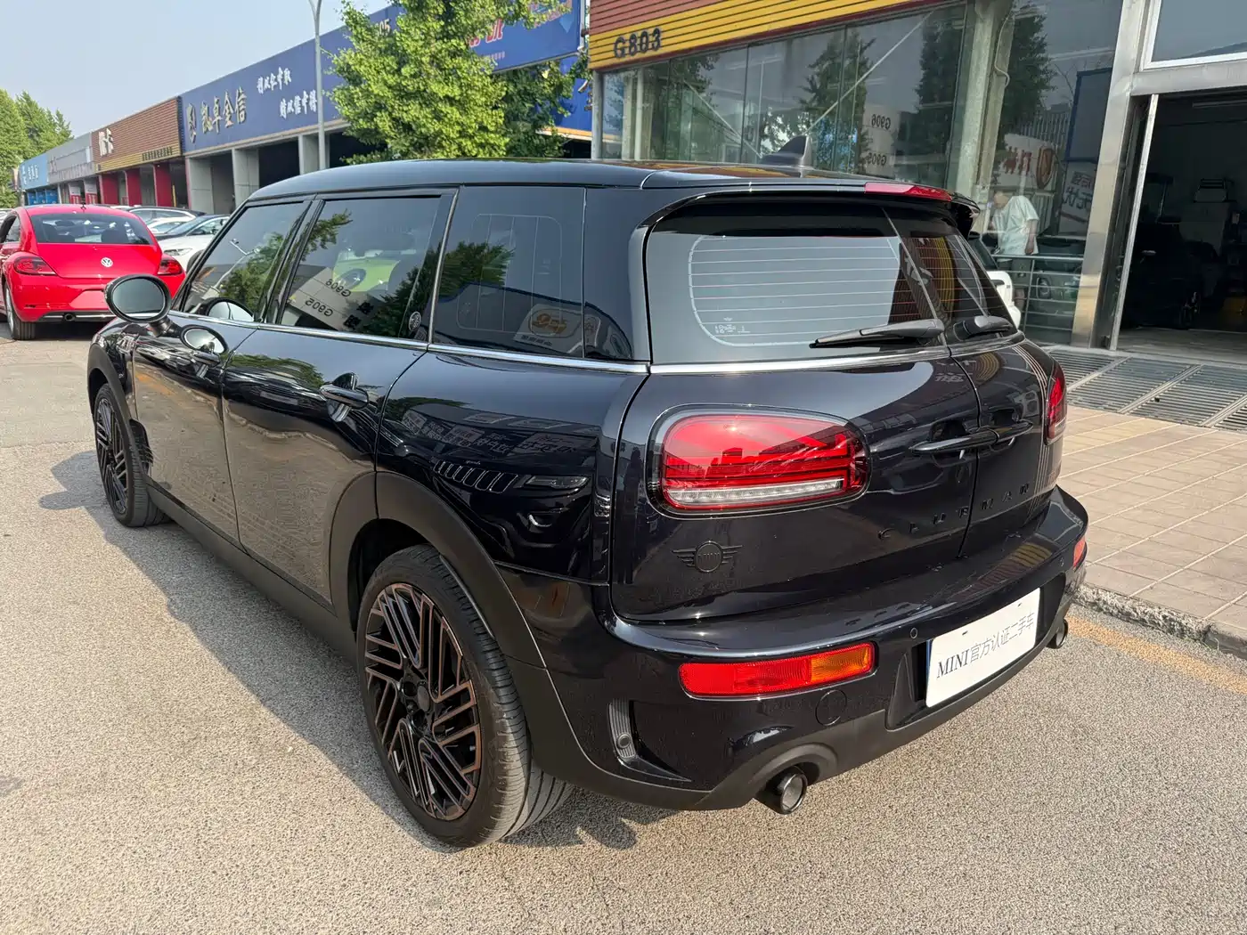 MINI CLUBMAN 2023 Final Edition The Last Gentleman Commemorative Edition фото 6