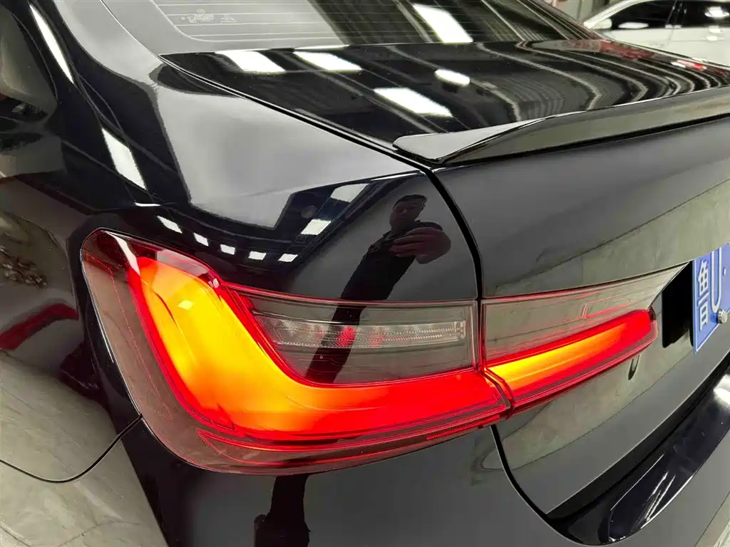 BMW 3 Series 2023 320i M Sport Package фото 19