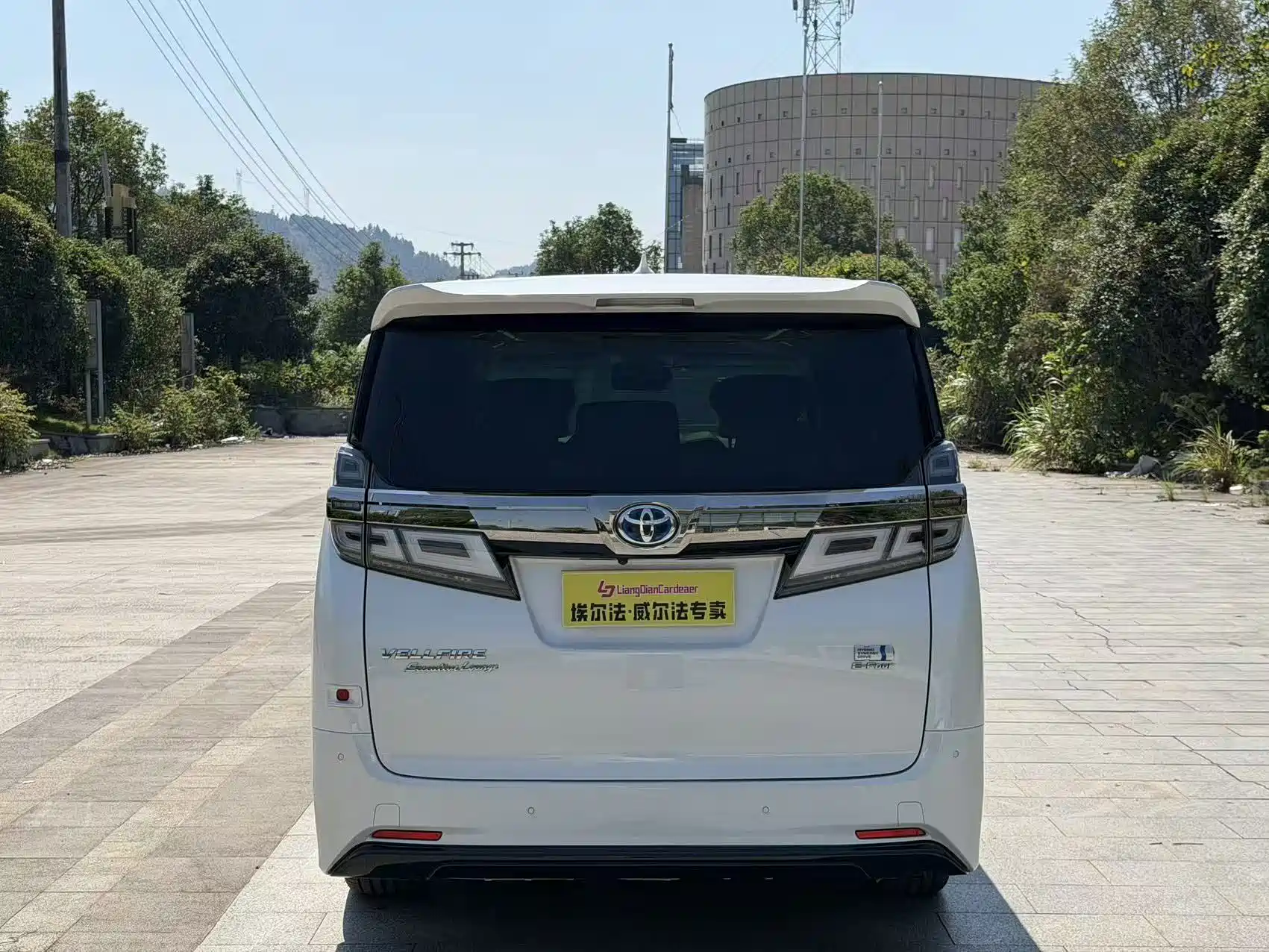 Фото 9 - Toyota Vellfire
