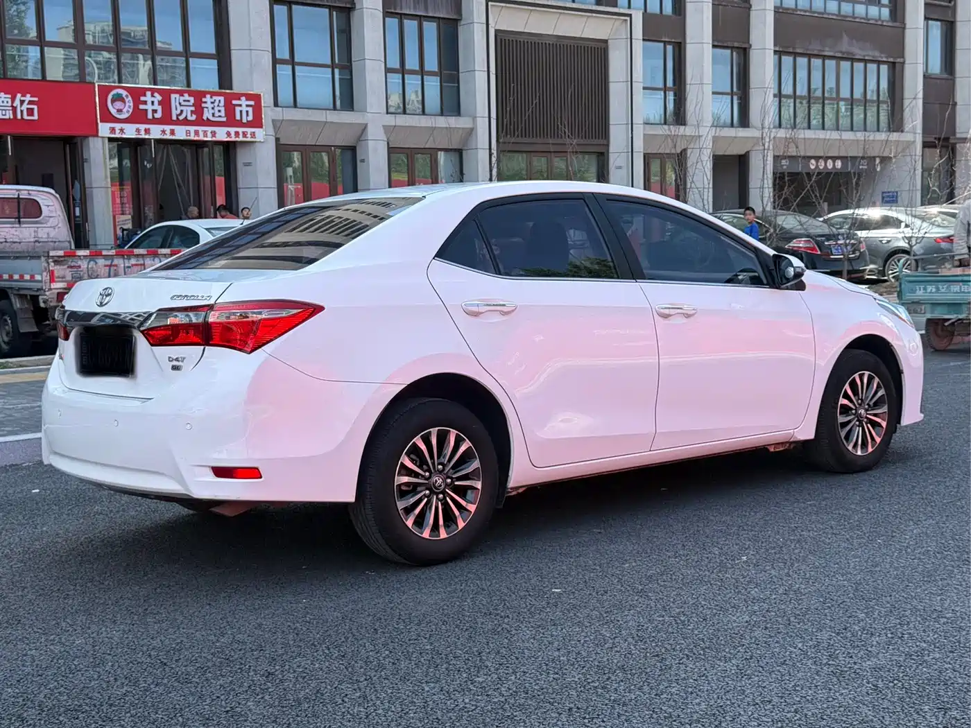 Toyota Corolla 2018 1.2T S-CVT GL Smart Edition фото 4