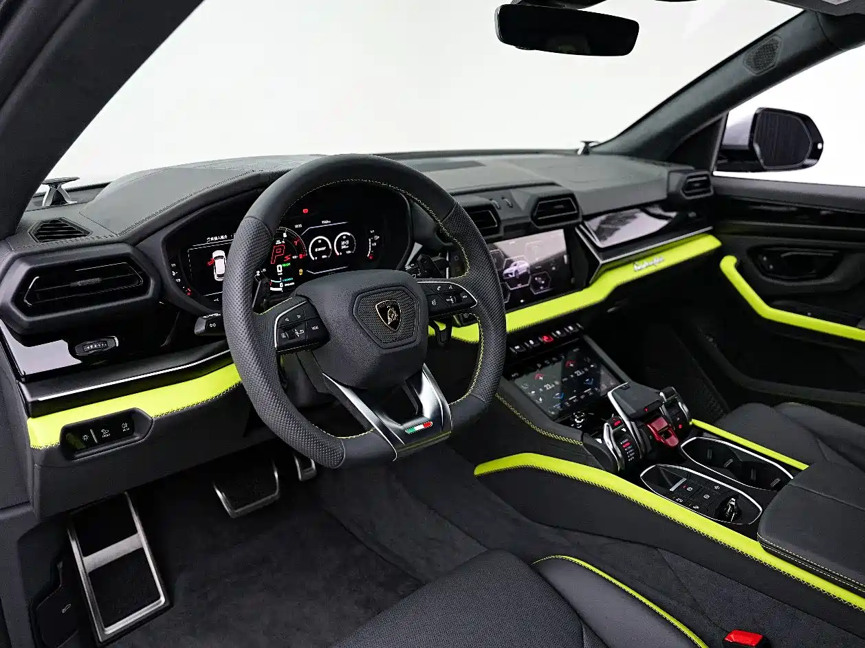 Lamborghini Urus SE 2025 4.0T Standard Edition фото 11
