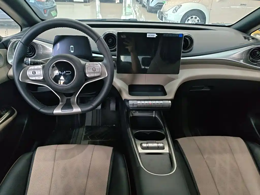BYD Dolphin 2026 2025 420km Freedom Edition