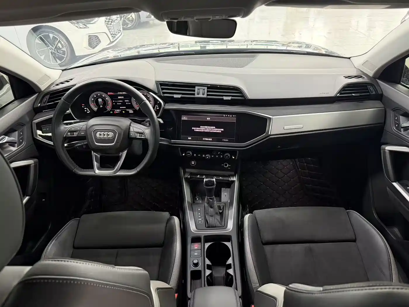 Audi Q3 2022 35 TFSI Fashion Dynamic фото 7