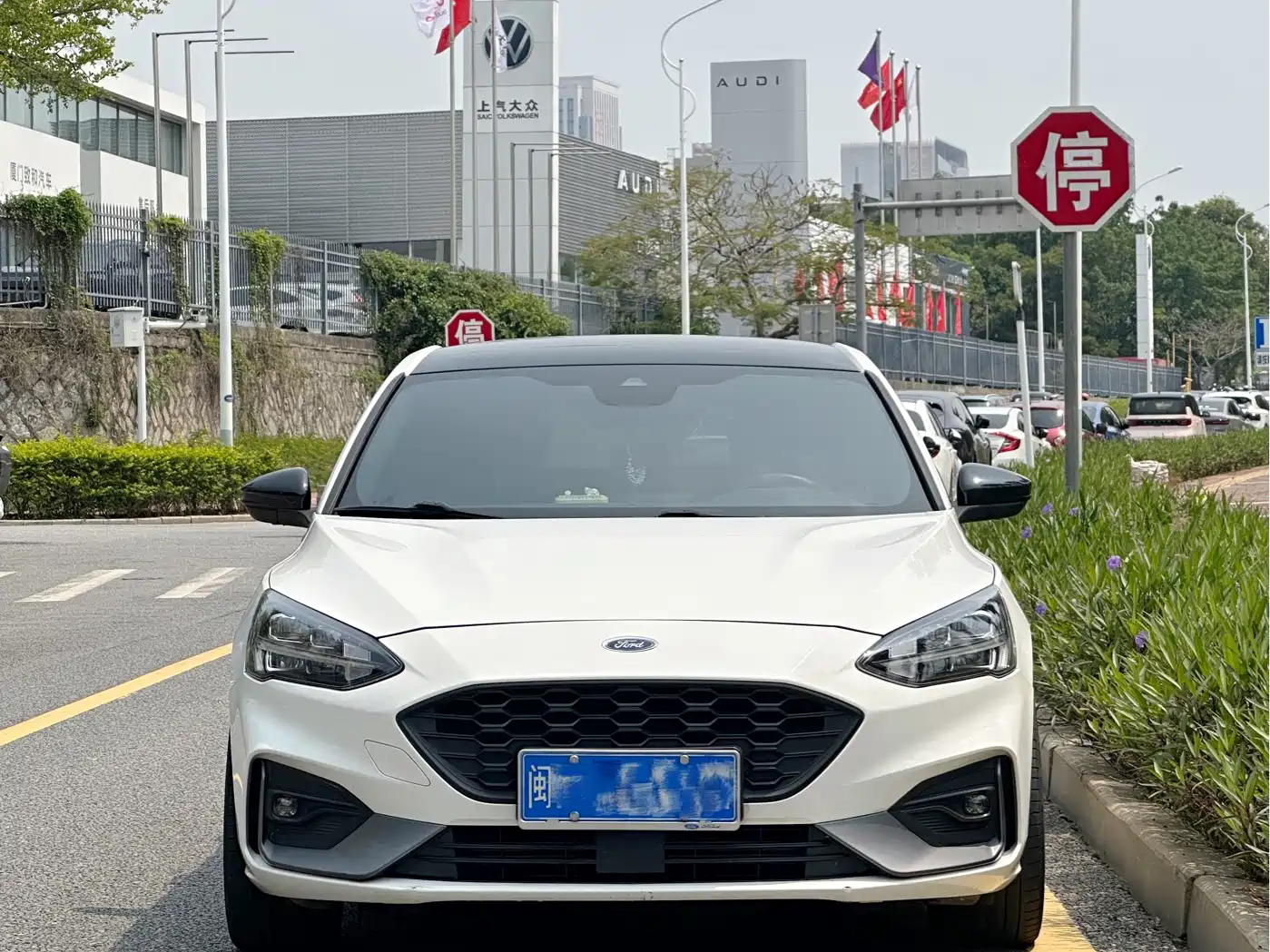 FORD FOX