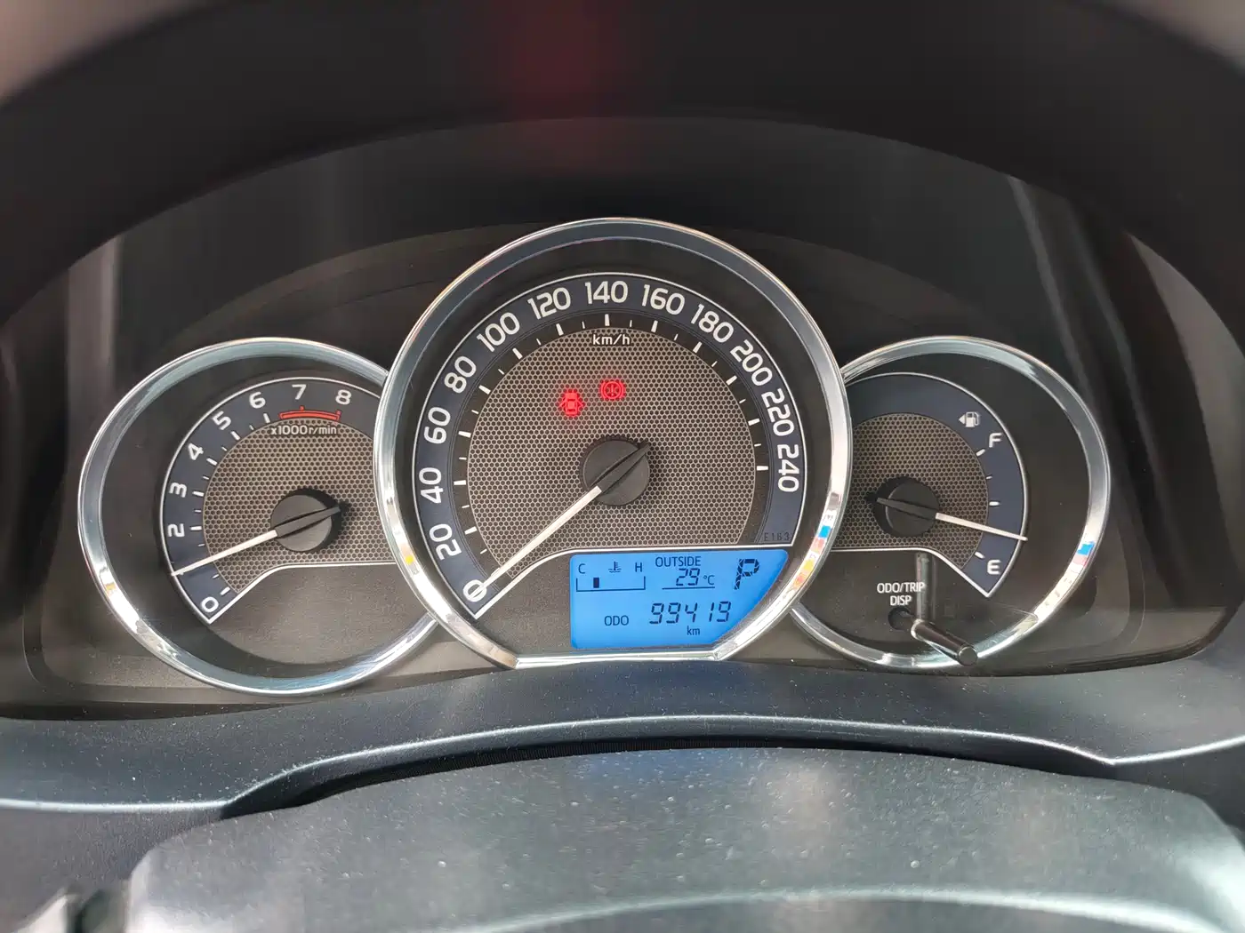 Toyota Levin 2016 1.6G CVT Elite Edition фото 14