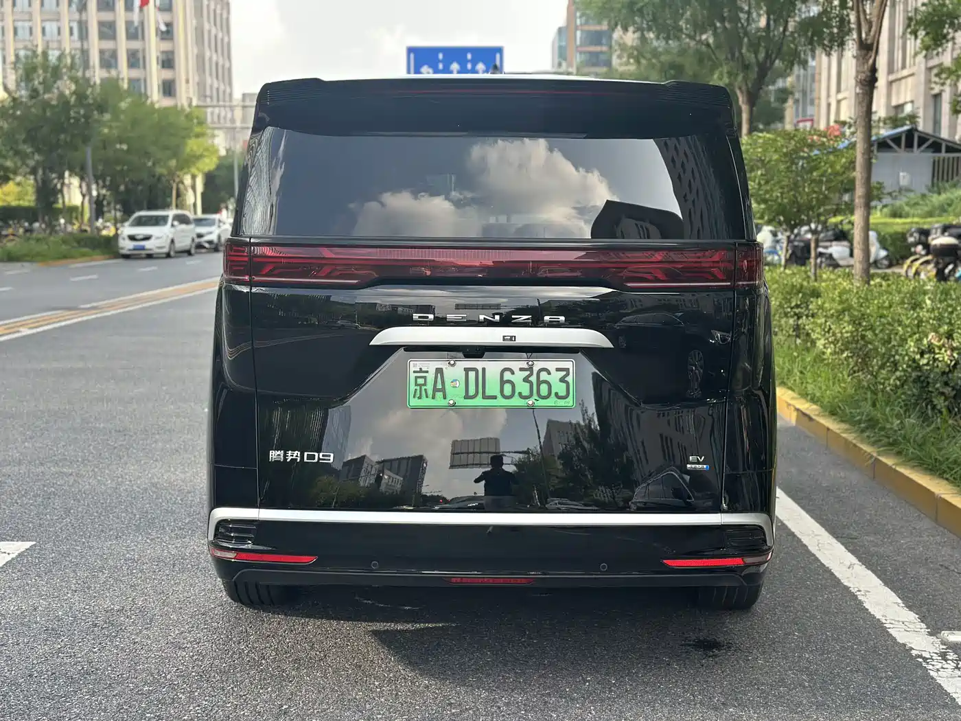 Denza D9 2025 2025 EV Smart Drive Edition 620 Luxury