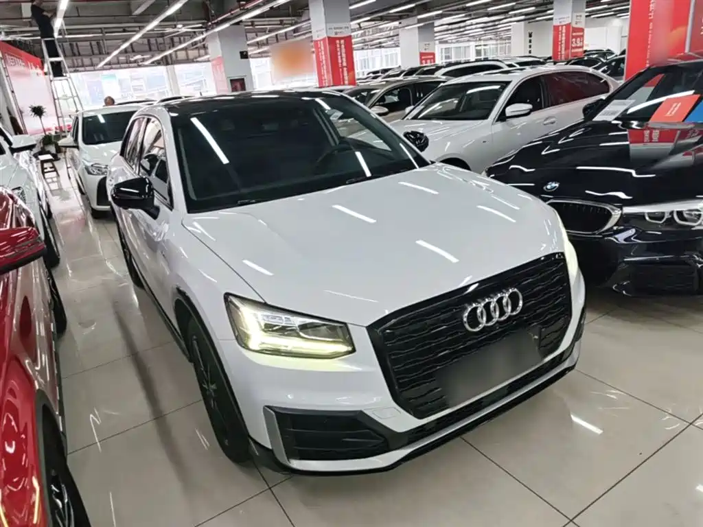 Audi Q2L 2020 35 TFSI Progressive Dynamic Model фото 4