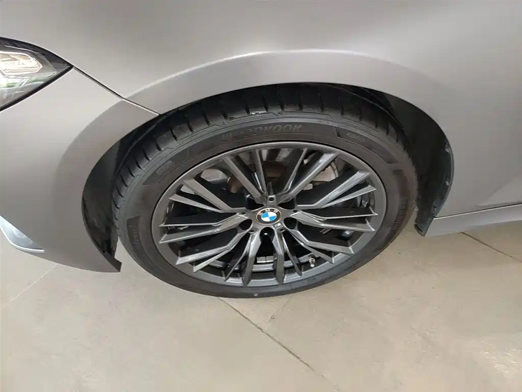 BMW 3 Series 2024 325i M Sport Shadowline Package фото 23