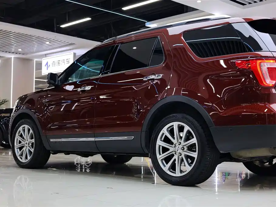 Ford Explorer (Import) 2016 3.5T Platinum Edition фото 12