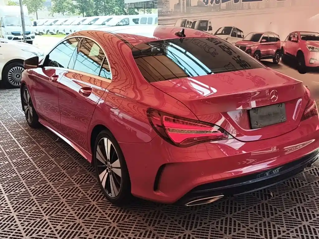 صورة 5 - Mercedes-Benz CLA (Import)