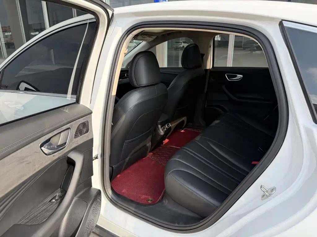 Roewe D7 2025 2025 DMH 125km World Champion Excellence Edition