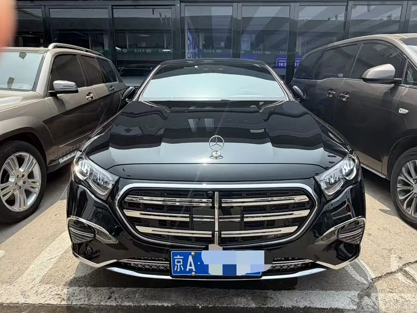 Mercedes-Benz E-Class 2026 E 300 L Luxury фото 2