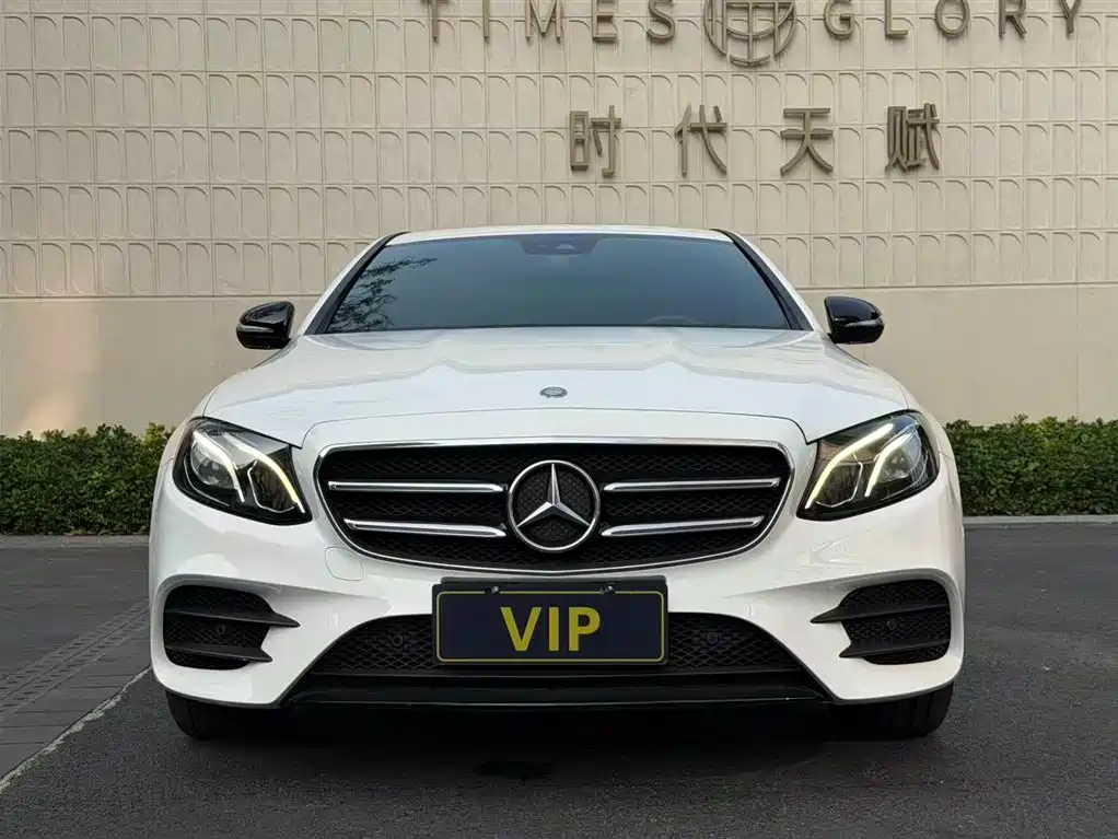Mercedes-Benz E-Class 2017 E 200 Sport 4MATIC