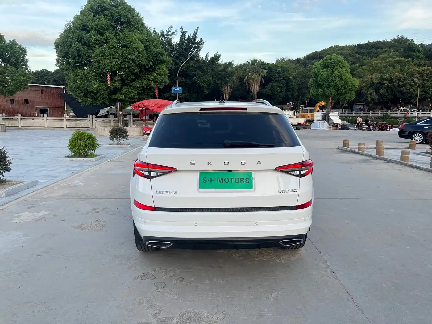 Škoda Kodiaq 2022 Facelift TSI330 7-seat FWD Luxury Edition фото 8