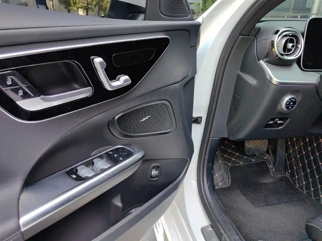 Mercedes-Benz C-Class 2024 C 260 L Sport фото 15