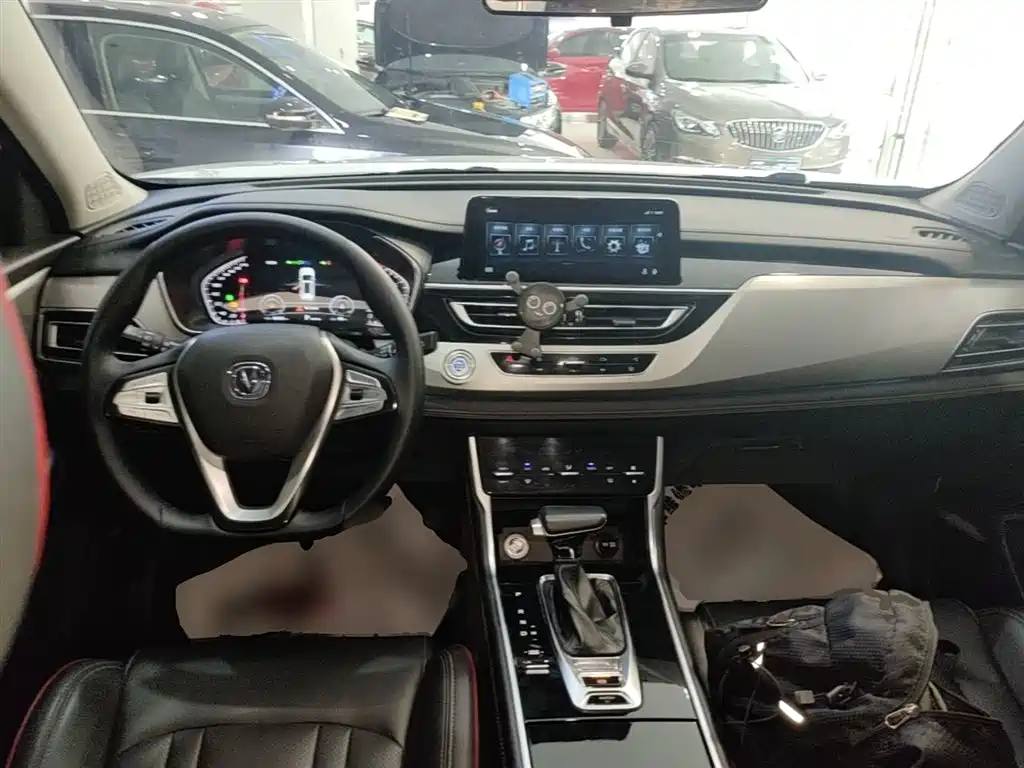 CHANGAN CS75