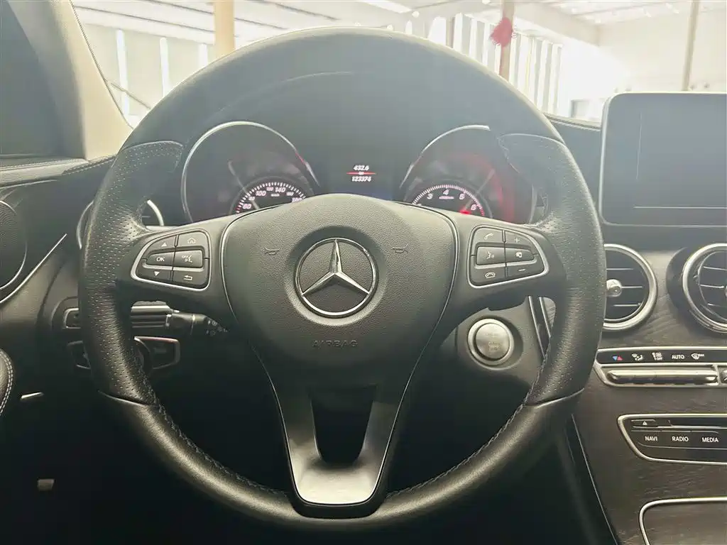Mercedes-Benz C-Class 2018 C 200 L Sport Edition фото 15