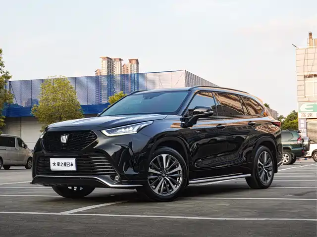 Toyota Crown Kluger 2025