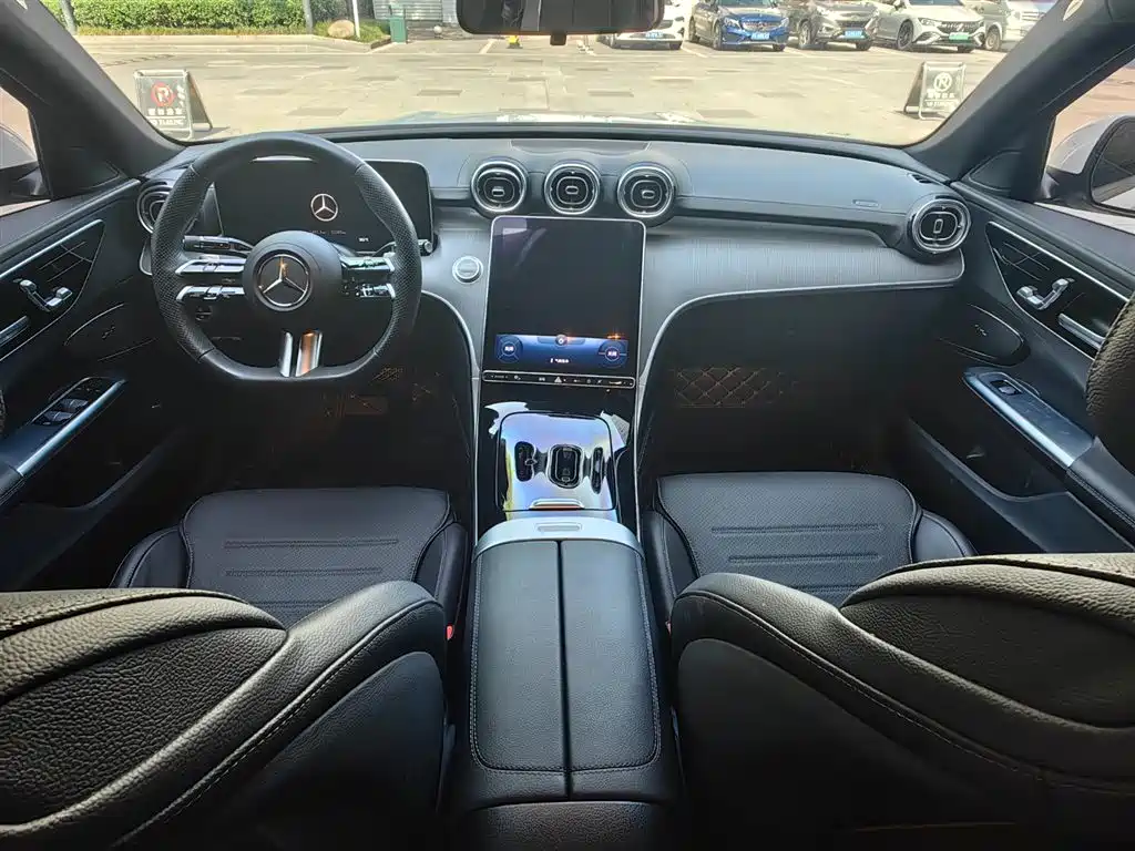 Mercedes-Benz C-Class 2024 C 260 L Sport фото 10