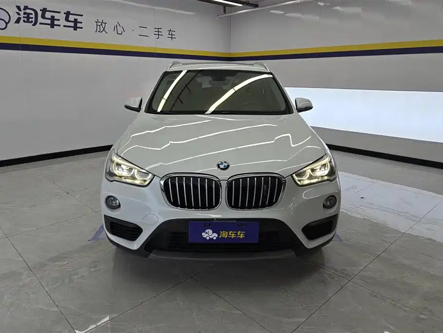 BMW X1 2019 sDrive20Li Leading Model фото 2