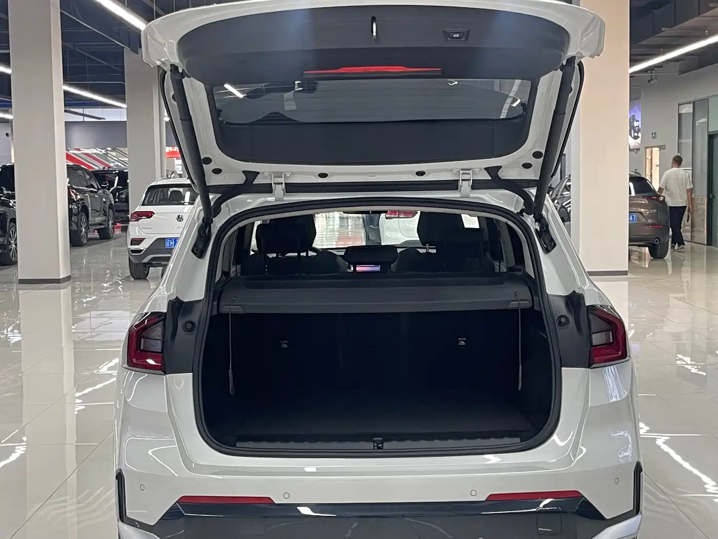 BMW X1 2023 sDrive20Li X Design Package фото 17