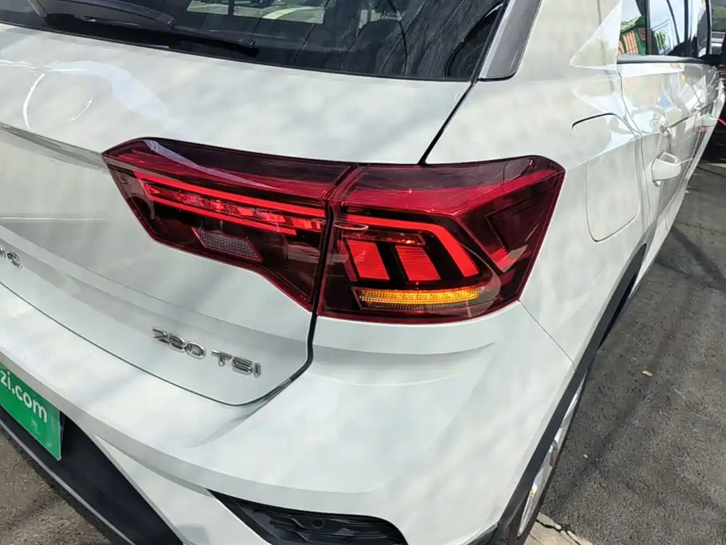 Фото 8 - Volkswagen T-ROC