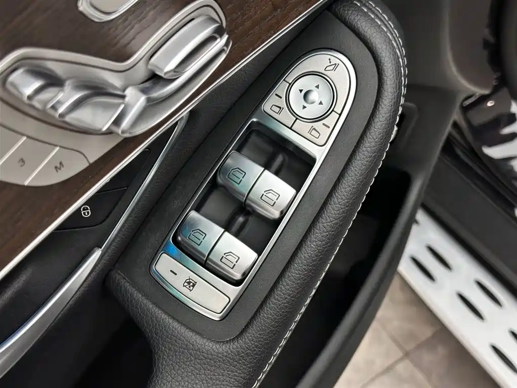 Mercedes-Benz GLC 2022 Facelift GLC 300 L 4MATIC Dynamic Collector's Edition фото 16