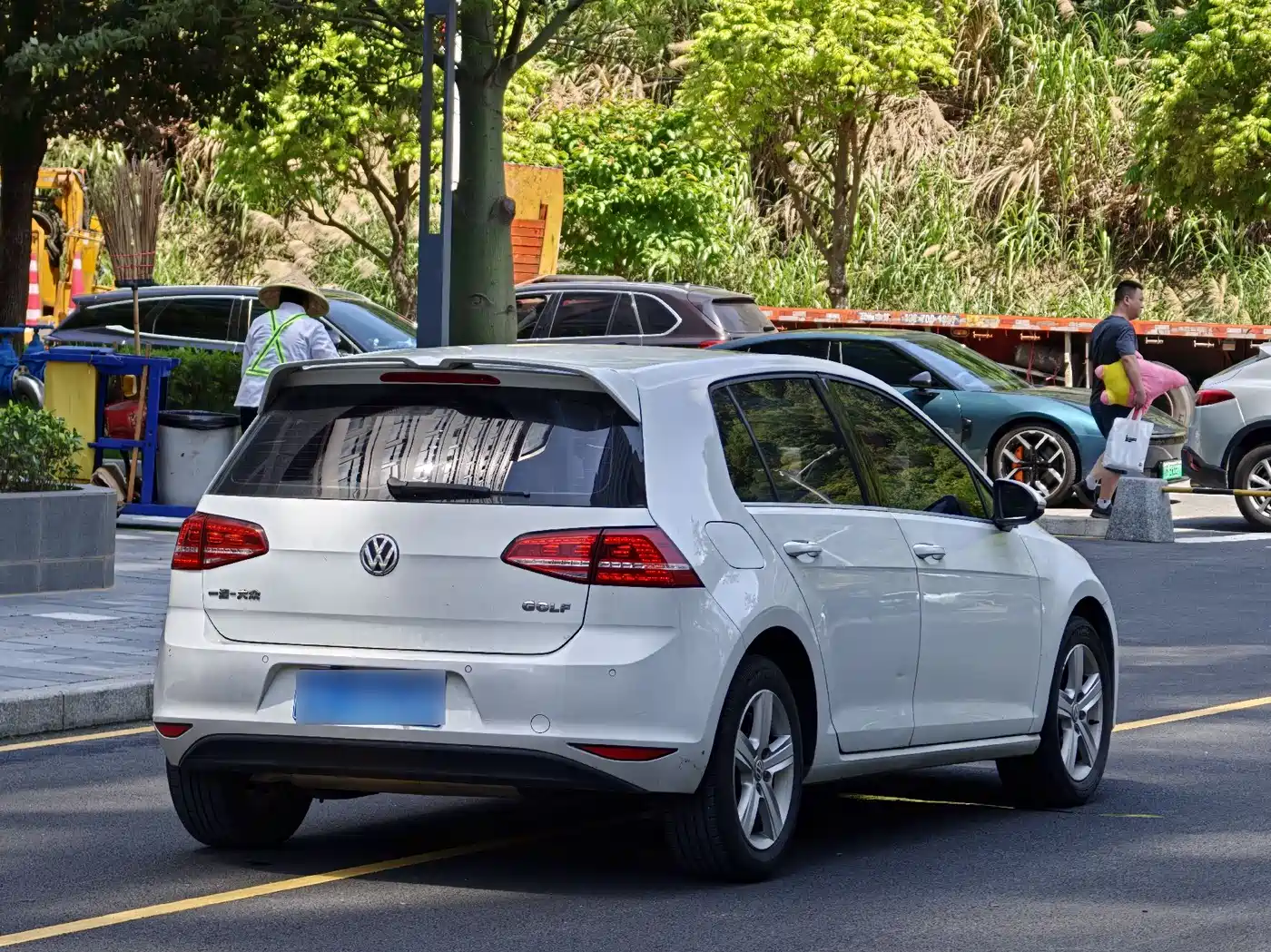 Volkswagen Golf 2015 1.6L Automatic Comfort фото 9