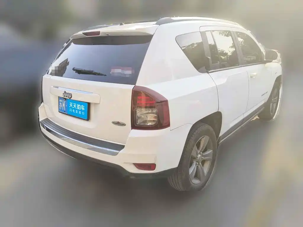 Фото 2 - Jeep Compass (Import)