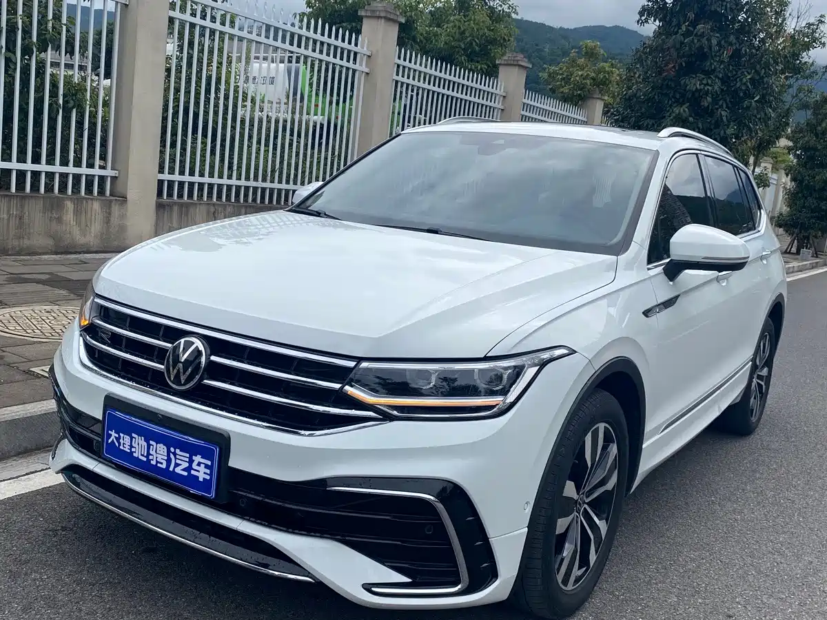 Фото 3 - Volkswagen Tiguan L