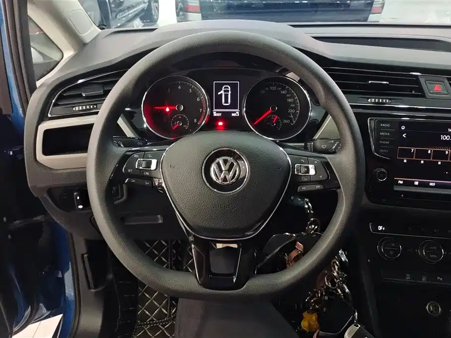 Volkswagen Touran 2018 Touran L 280TSI DSG Comfort Edition 7-seater China VI фото 15