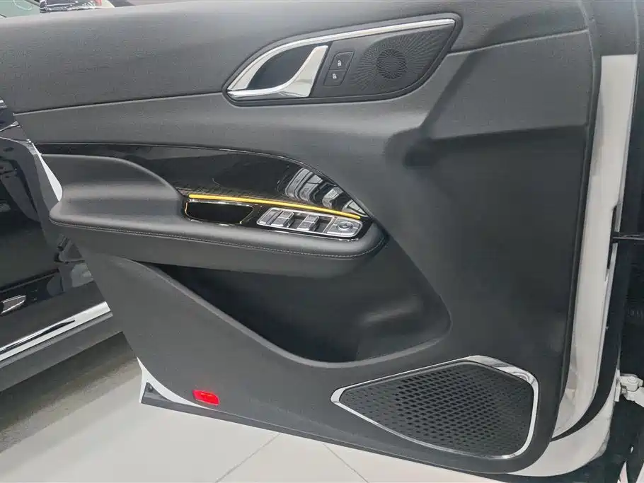 Hongqi HS3 PHEV 2024 PHEV 115km Power Edition фото 7