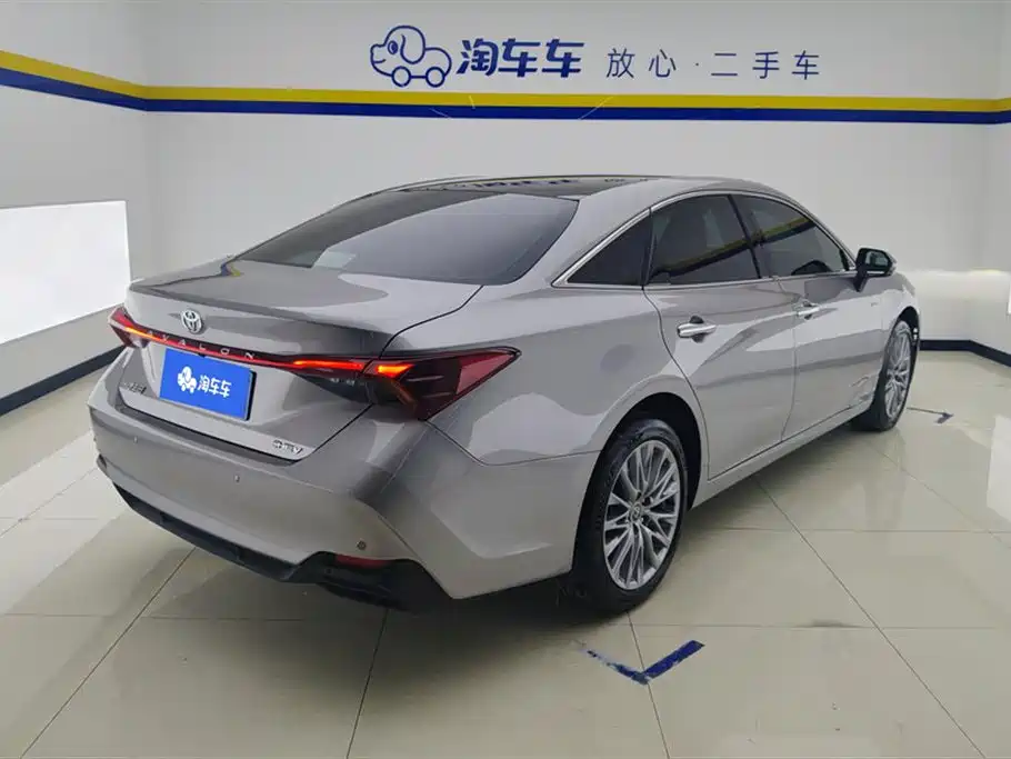 Toyota Avalon 2024 Hybrid 2.0L Luxury Edition фото 3