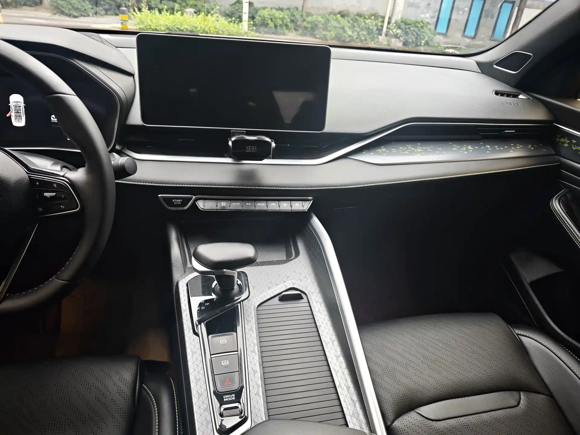 Фото 9 - Geely Preface