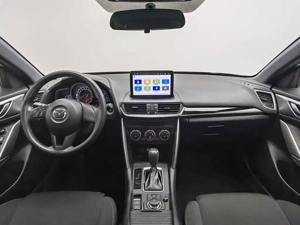 Фото 5 - Mazda CX-4