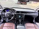 Photo 13 - Volkswagen Phaeton