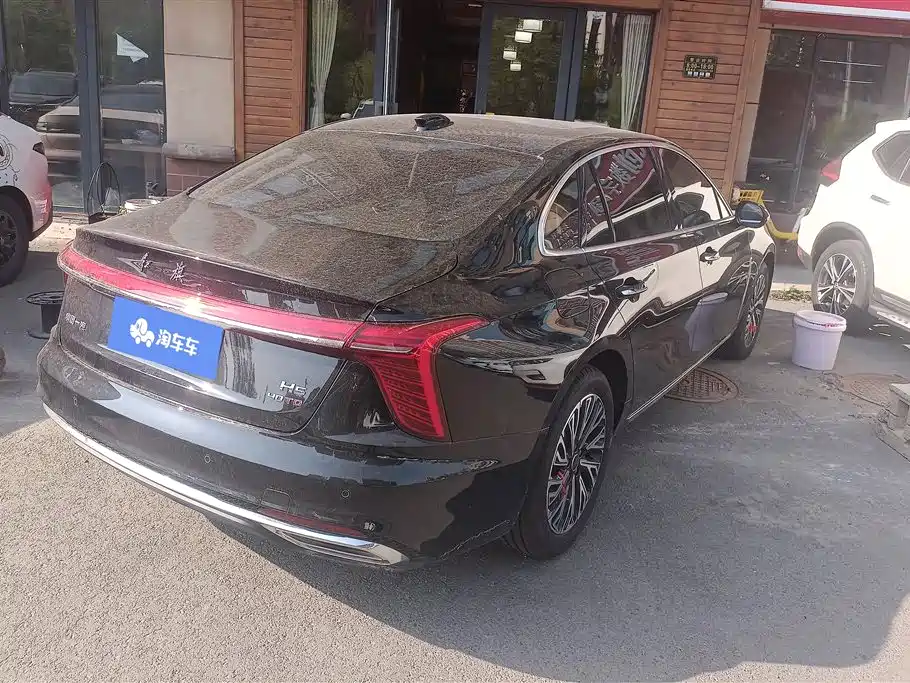 Hongqi H5 2025 2.0T Automatic Flag Celebration 500,000 Units Anniversary Edition фото 3