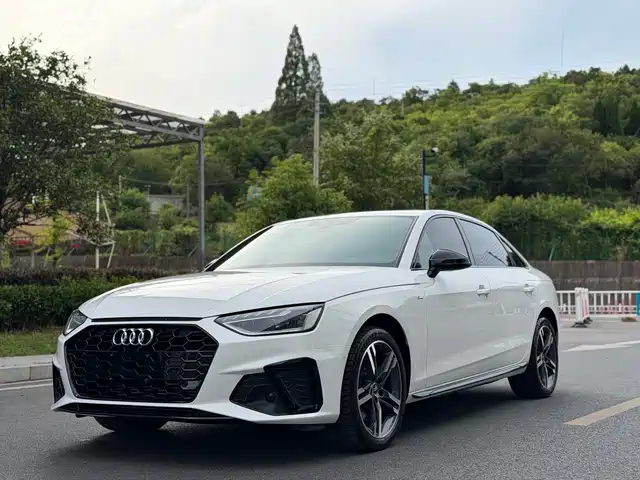 Audi A4L 2023