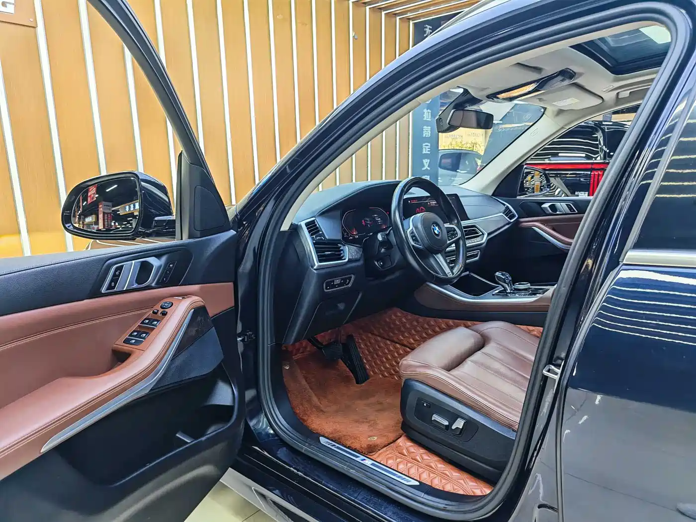 BMW X5 2022 xDrive 30Li M Sport Package фото 16