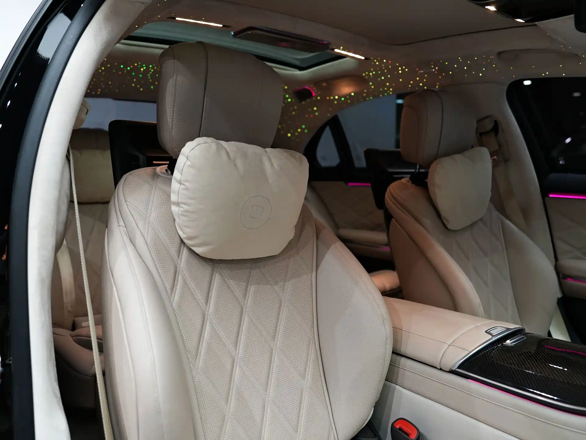 Фото 23 - Mercedes-Benz S-Class