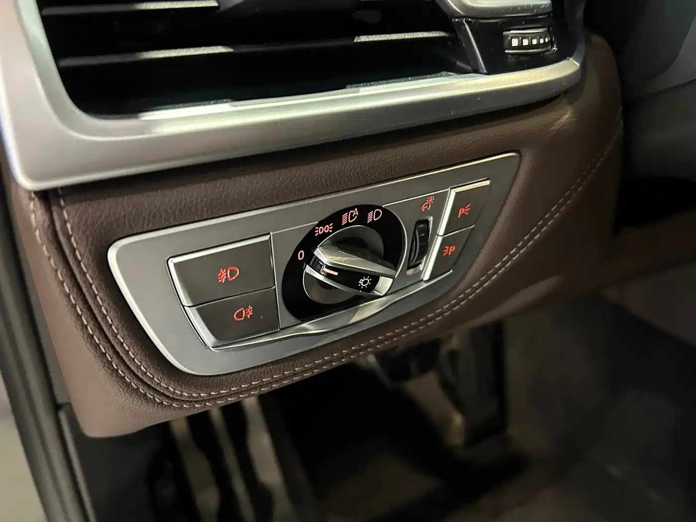 BMW 7 Series 2018 730Li Leading Type M Sport Package фото 11
