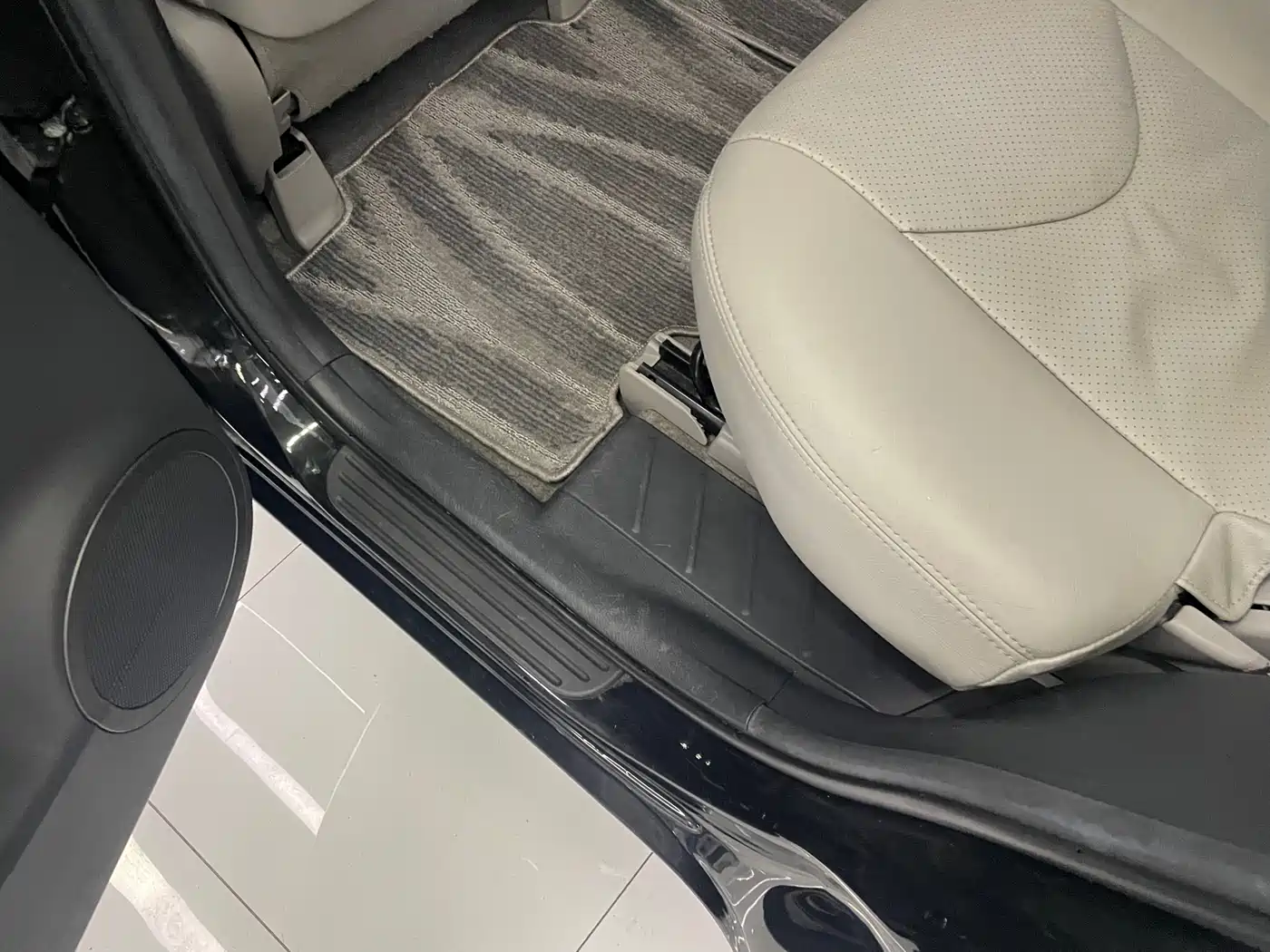 Toyota RAV4 Rongfang 2009 2.0L Automatic Classic Edition фото 31